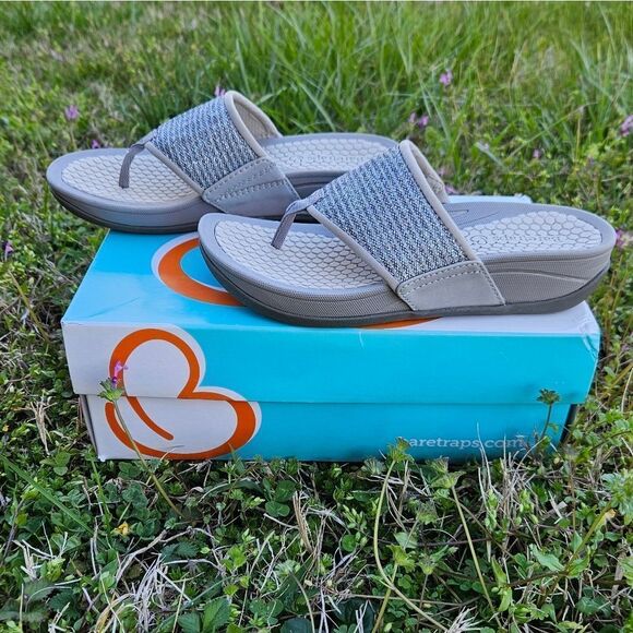 BareTraps Silver Sequins Open Toe Sandals Size 6.5 - Picture 5 of 13